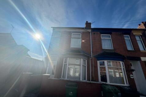 3-bed house on Richmond street, £1,250/mo
