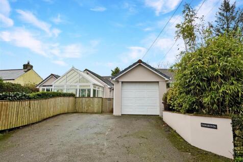 Tamarinda Driveway
