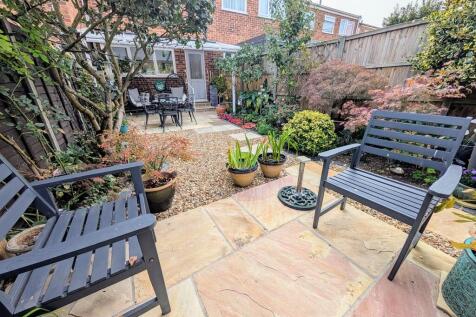 PXL_20251002_0903...