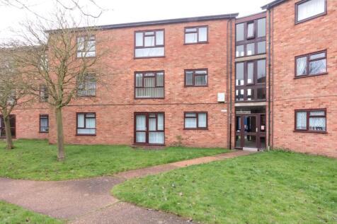 3-bed flat on Pippin Green, Norwich NR4 7NG, £1,470/mo