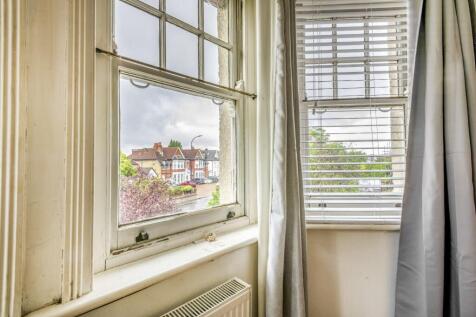 Bromley Road London SE6 photo 4