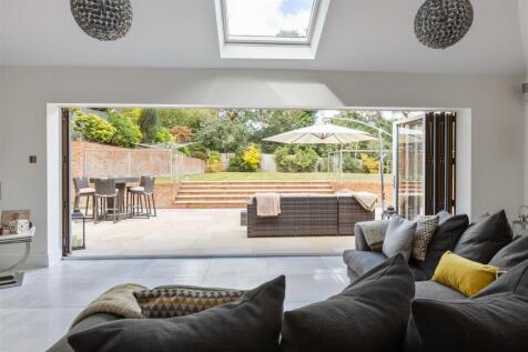 11 Pine Coombe-32.jpg