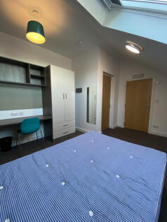 8 Bedroom Apartment