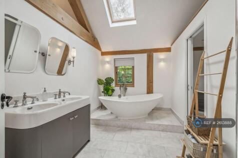 Master Bedroom Ensuite Bathroom