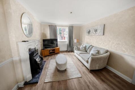Living Room / Dining Room