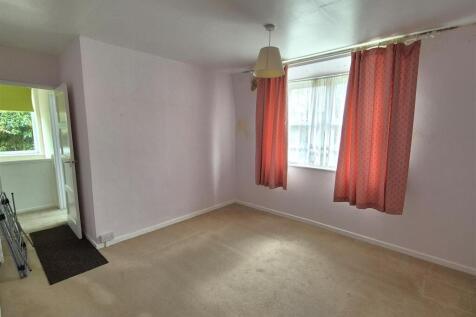 Front double bedroom