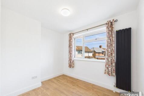 Greenfields Road, Reading, Berkshire, RG2 photo 3