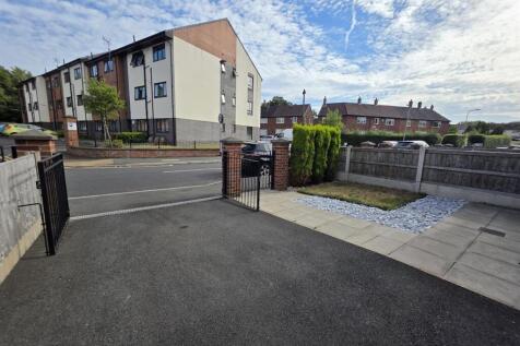 Front Driveway and Garden