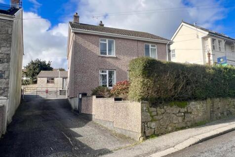 St Austell, PL25 - property photo