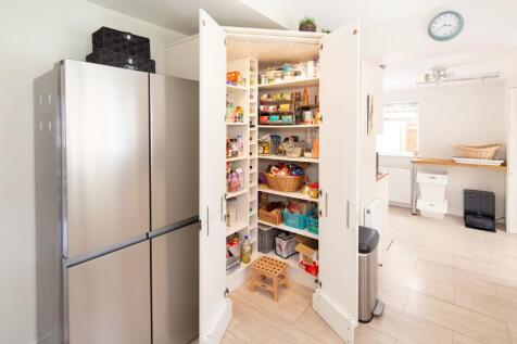Walk-in Larder