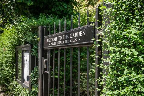 Earls Court Square Gate-1 (Medium).jpg