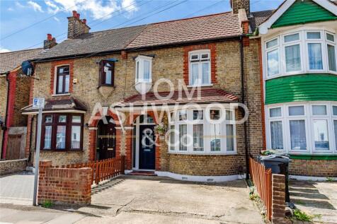 Barking, IG11 - property photo