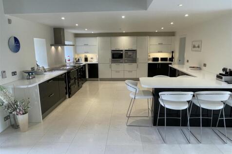 Kitchen.JPG