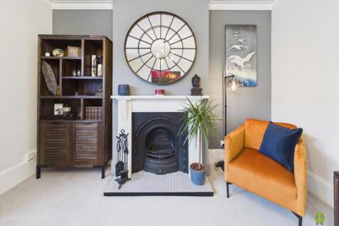 Presented by Clinton at EweMove Bexleyheath and Da