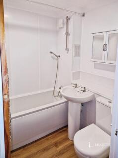 Plover Close, PO22 photo 4