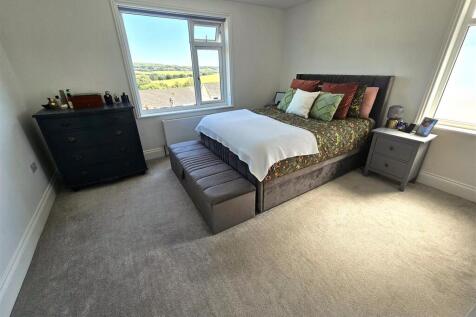 Master Bedroom.jpg