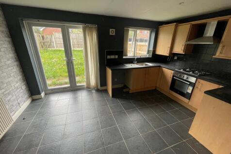 Quernmore Road, Kirkby, L33 6UU photo 3