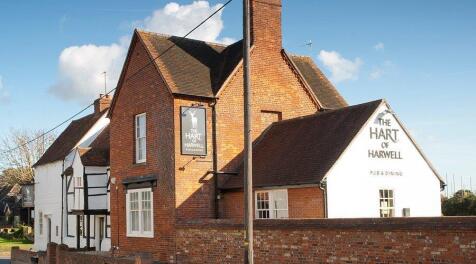 THE HART OF HARWELL PUB.jpg