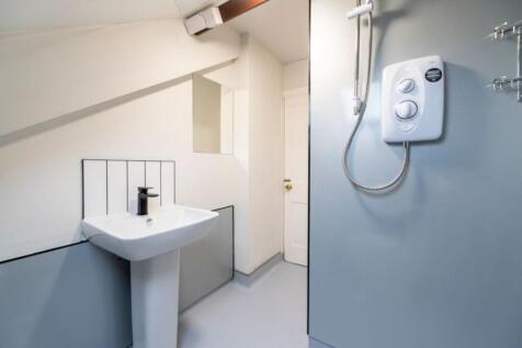 29SR - Bathroom