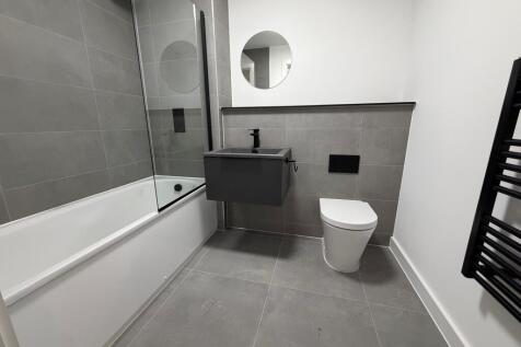 009 Bathroom