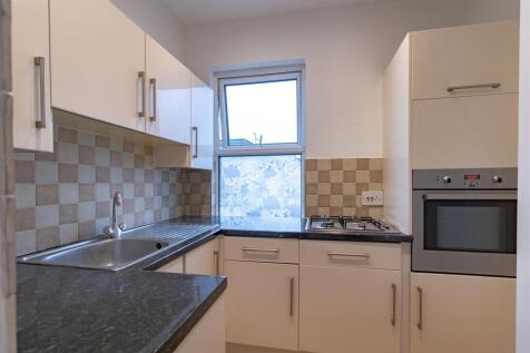 213 Bath Road, Cheltenham photo 3