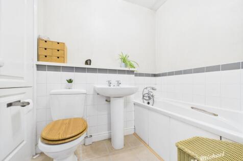 CAM02773G0-PR0329-STILL017