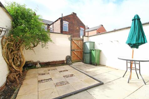 Rear Yard.jpg