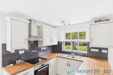 CAM02145G0-PR0082...