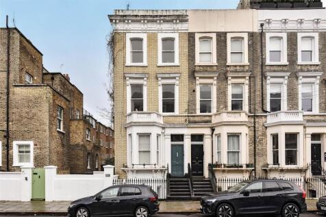 Top floor flat, 1, Hildyard Road (14).JPG