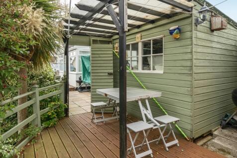 1305050-17-684078833f56a