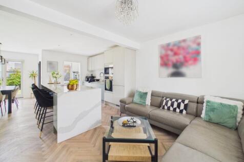Kitchen/Diner/Lounge