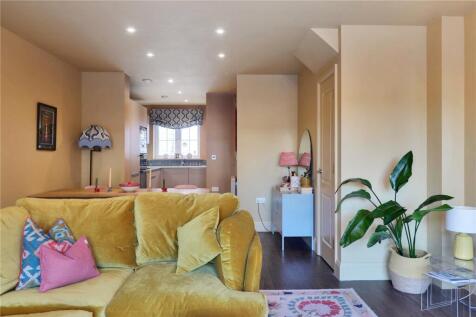 Sitting/Dining Room