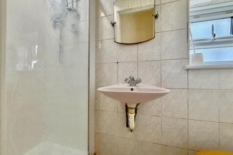 Shower Room/ WC