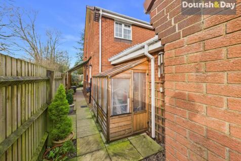 Side Passage &amp; Greenhouse