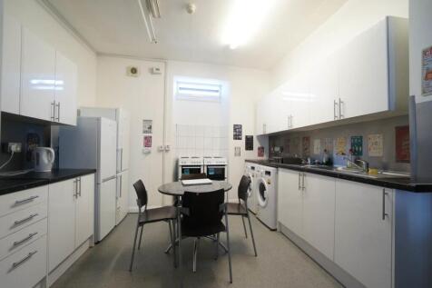 10aHolyheadRd_Kitchen1.JPG