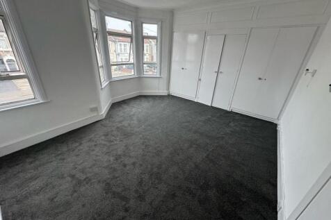Thorold Road, Ilford, Redbridge photo 3