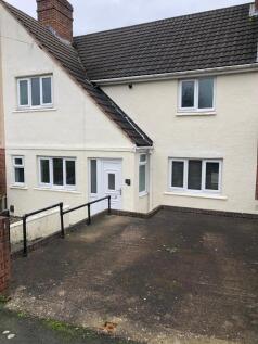 3 BedroomSemi-detached house To Let Coseley WV14