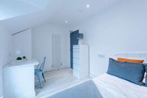 21 Gladstone Terrace bedroom 9