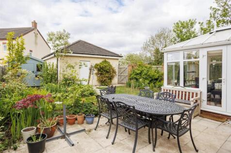 7_Driffield Avenue_28.jpg