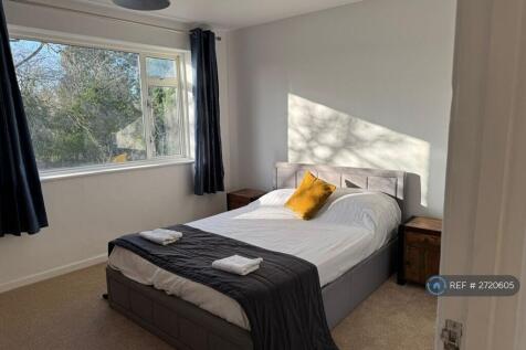 2nd Bedroom