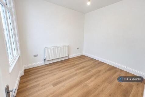 Monega Road, London, E12 photo 4