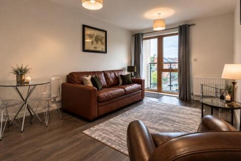 Q2, Watlington Street, Reading, Berkshire, RG1 photo 2