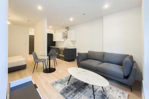 Laurence Place, M3 photo 3