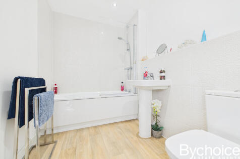 CAM05454G0-PR0089-STILL021