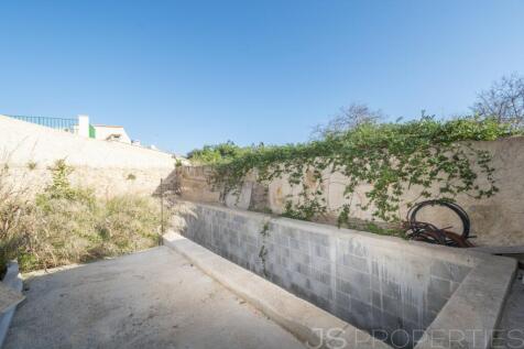 TOWNHOUSE IN CAMPANET WITH UNIQUE VIEWS