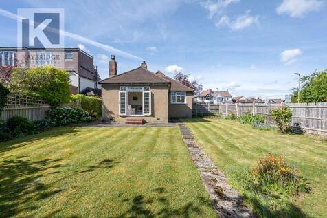 Newbury Gardens, KT19 0PD