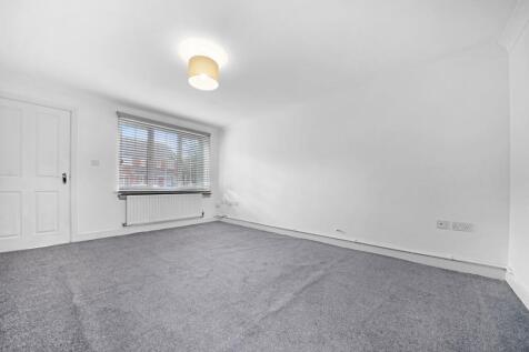 54 Emerald Crs, Lounge