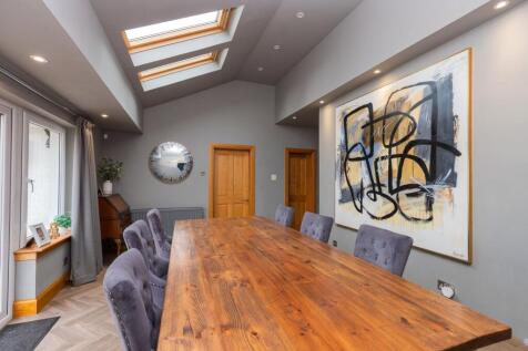 4 bed, 3 bath Detached in Glasgow - Photo 18