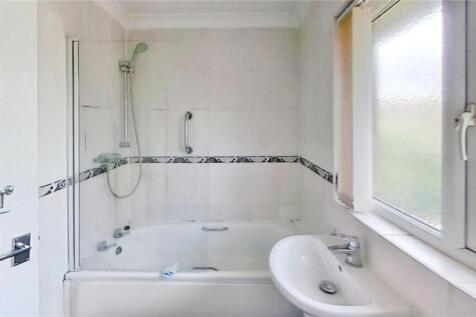 Crossland Drive, Havant, Hampshire, PO9 photo 3