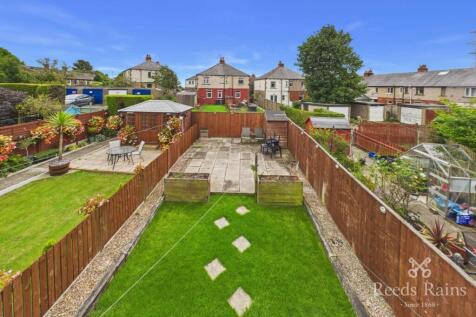 Highgate Road, Queensbury, Bradford, West Yorkshire, BD13 photo 4